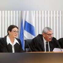 נציב תלונות הציבור על השופטים לשעבר, אורי שוהם ונשיאת העליון לשעבר, אסתר חיות. | מארק ישראל סלם