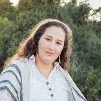 שרה אמבש. | ליה שמעיה