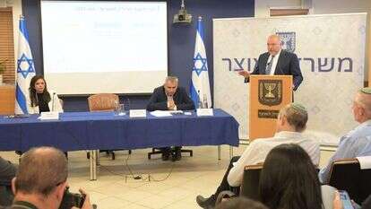 שר האוצרף שר השיכון ושרת הפנים במסיבת עיתונאים על תוכנית הדיור החדשה. | ברונו שרביט/לע״מ