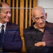 אהוד אולמרט בבית המשפט. | אבשלום ששוני/פלאש90