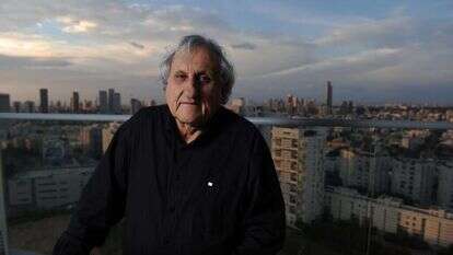 א.ב. יהושע, 2012. | ראובן קסטרו