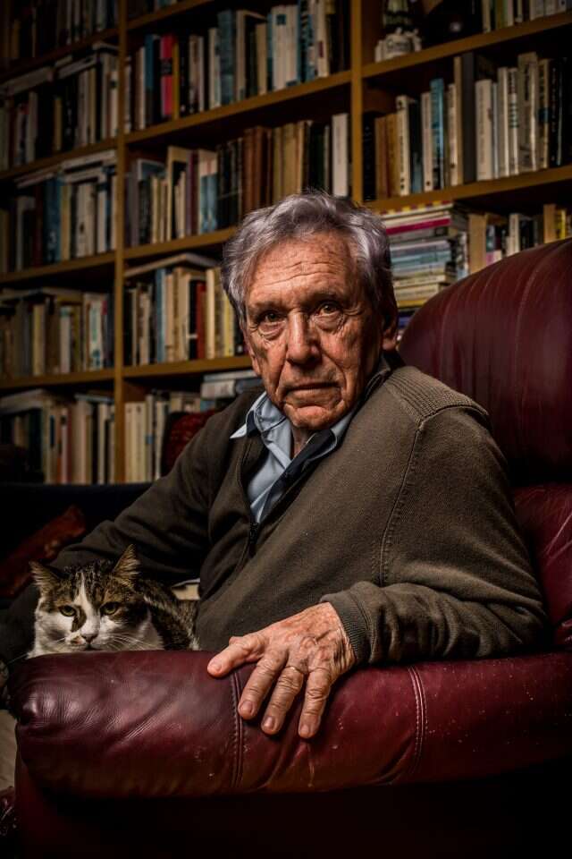 "הוא לא התנגד רק לקיבוצים, אלא גם להתנחלויות". עוז. | אריק סולטן