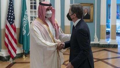 מזכיר המדינה האמריקני אנתוני בלינקן עם סגן שר ההגנה הסעודי חאלד בן־סלמאן בוושינגטון, לפני כחודש. | Ron Przysucha, Public Domain