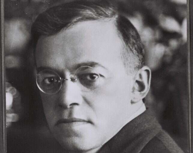 זאב ז'בוטינסקי. | לע"מ