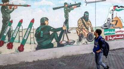 ציור קיר של חמאס ברצועת עזה. | AFP