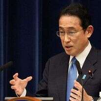 ראש ממשלת יפן, פומיו קישידה, נושא נאום במעונו הרשמי בטוקיו החודש. | AFP