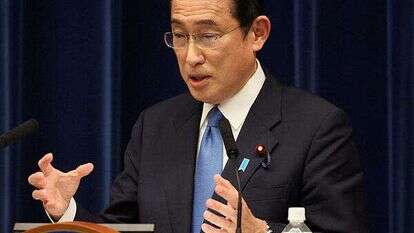 ראש ממשלת יפן, פומיו קישידה, נושא נאום במעונו הרשמי בטוקיו החודש. | AFP