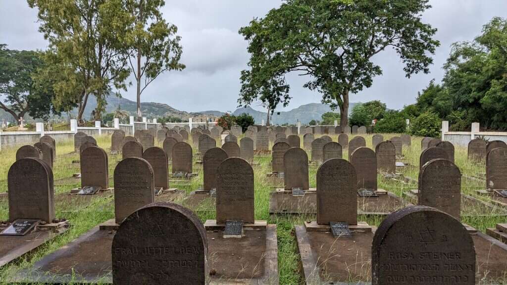 בית קברות יהודי. | רינה נקונצ'ני