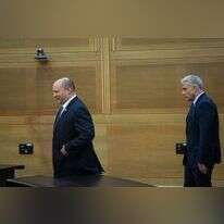 זה לא הולך להיות יפה, או אלגנטי. בנט ולפיד בדרכם להכרזה על כוונתם לפזר את הכנסת, השבוע. | יונתן זינדל, פלאש 90