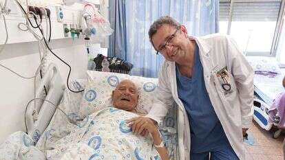 קייסי מוחמד בן ה- 107 לאחר השתלת הלב. ציום: המרכז הרפואי הלל יפה קייסי מוחמד בן ה- 107 לאחר השתלת הלב. ציום: המרכז הרפואי הלל יפה