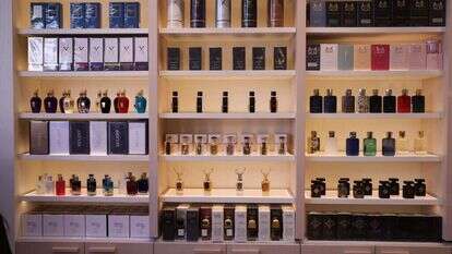 בשמי הבוטיק של רשת אפריל. | רפי דלויה