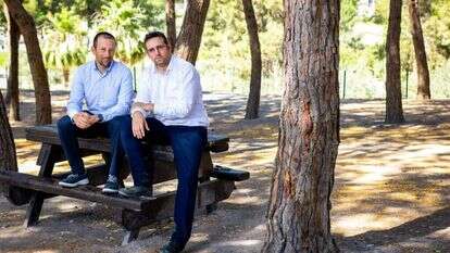 "התייעצנו עם רבנים מכל הקשת האורתודוקסית". רוזנצוויג (מימין) והריס. | אריק סולטן