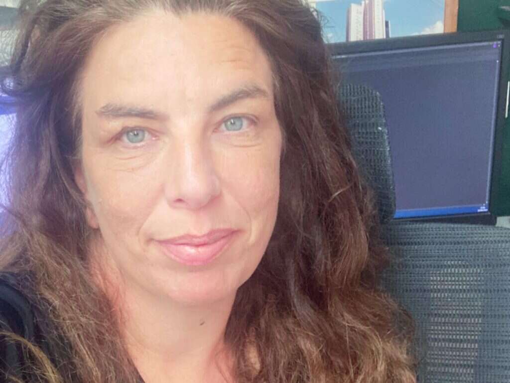 "אני עדיין טוענת שיש בסרט מטאפורה והרבה רבדים". הבימאית שרון יעיש. | אור קדם "אני עדיין טוענת שיש בסרט מטאפורה והרבה רבדים". הבימאית שרון יעיש. | אור קדם