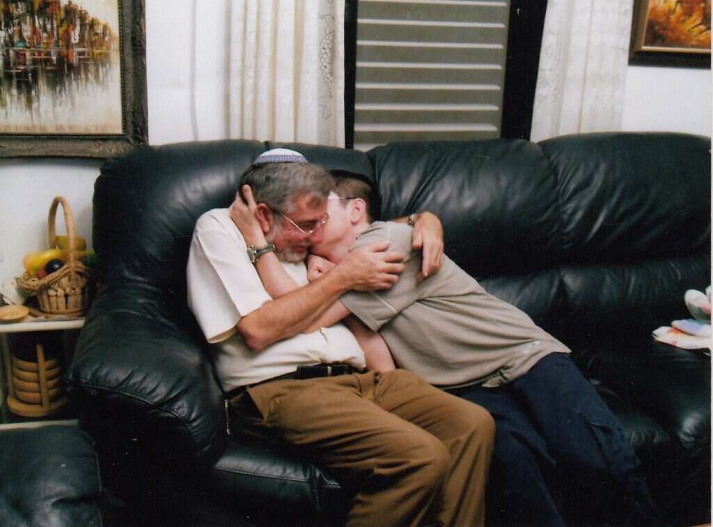 "בסופו של דבר, התגובות שלו היו נורמליות יותר משלי". דב ואריאל. | מתוך האוסף המשפחתי