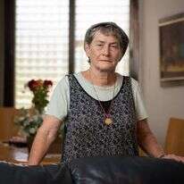 שרה דולב. | שריה דיאמנט