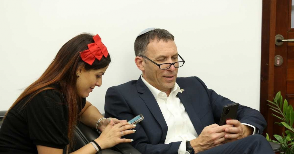 הילה ניסן פרידמן וסגן השר מתן כהנא. | אריאל זנדברג