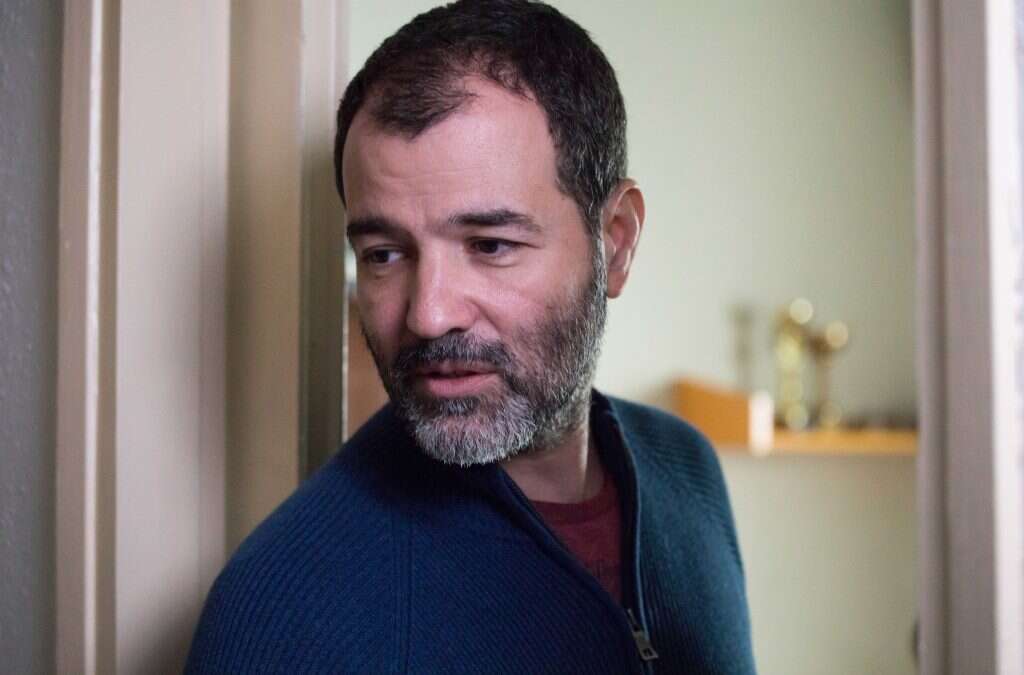 קברניט מעולה. הבמאי אלון זינגמן. | ורד אדיר