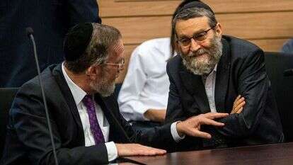 גפני עם עמיתו לסיעה ח"כ יצחק פינדרוס. | אורן בן־חקון