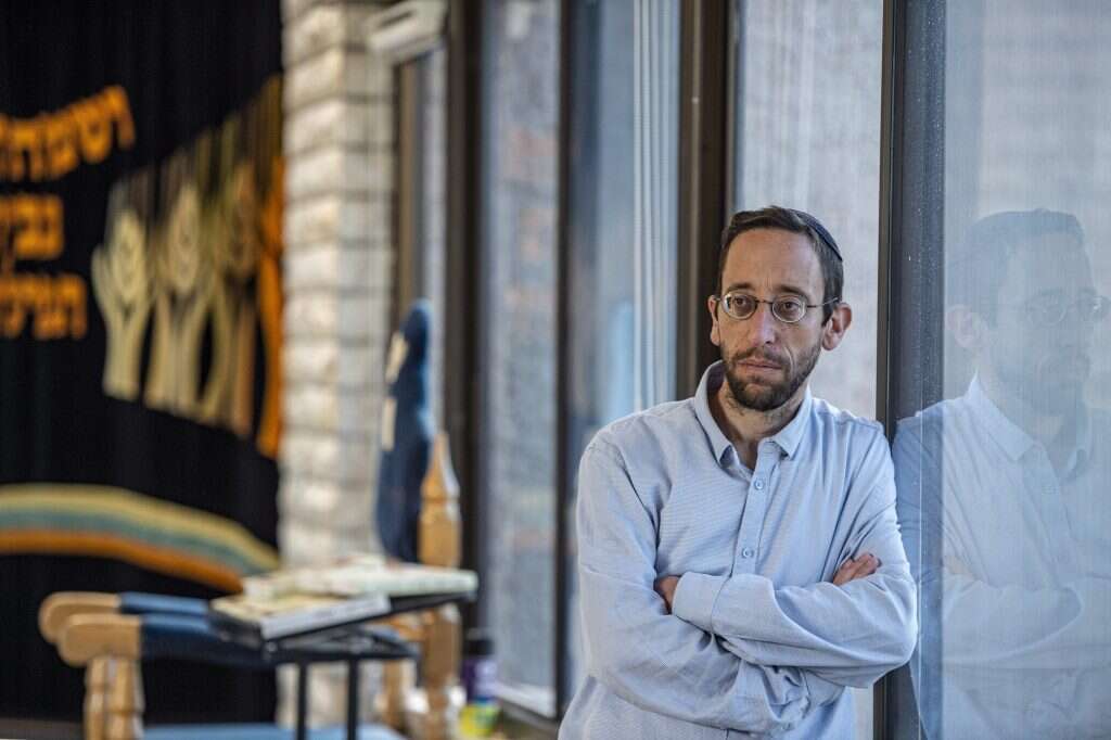 "מעולם לא ניסיתי להיות בלש". ד"ר ראובן גפני. | גיל אליהו, ג'יני "מעולם לא ניסיתי להיות בלש". ד"ר ראובן גפני. | גיל אליהו, ג'יני