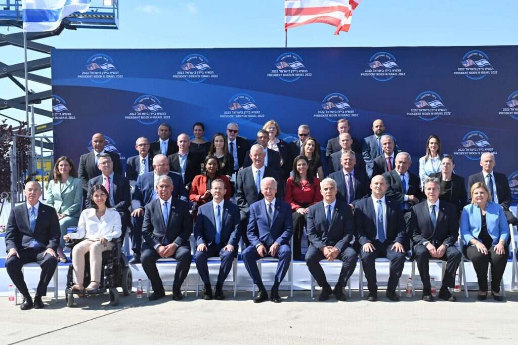 התמונה הקבוצתית - נשיא ארה"ב ג'ו ביידן, נשיא המדינה יצחק הרצוג, ראש הממשלה יאיר לפיד, ראש הממשלה החליפי נפתלי בנט, מזכיר המדינה האמריקני אנתוני בלינקן, שרי ממשלת ישראל ומכובדים נוספים. | קובי גדעון, לע"מ