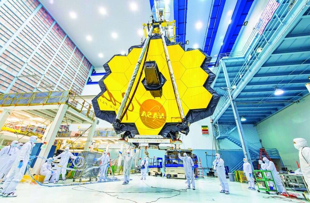 הטלסקופ ג'יימס ווב לפני השיגור לחלל. | שאטרסטוק הטלסקופ ג'יימס ווב לפני השיגור לחלל. | שאטרסטוק