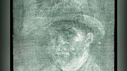 הדיוקן העצמי שהתגלה | רויטרס