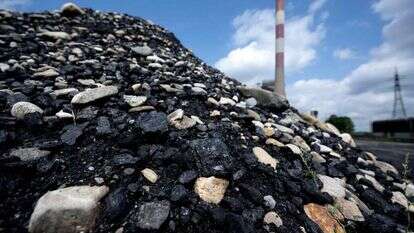 "לא הייתי מעלה על הדעת שנפעיל אותה מחדש". תחנת הכוח הפחמית מלך. | AFP