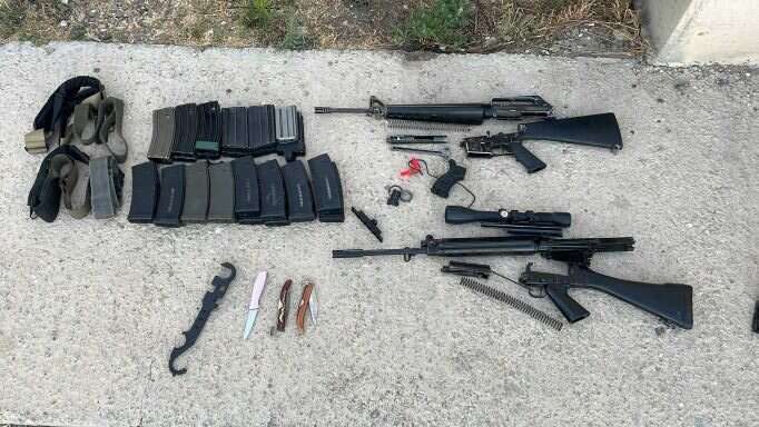 אמל"ח שנתפס הלילה. אמל"ח שנתפס הלילה.