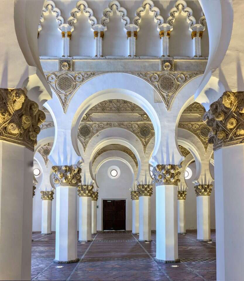 בית הכנסת של סנטה מריה לה בלנקה, טולדו. | שאטרסטוק