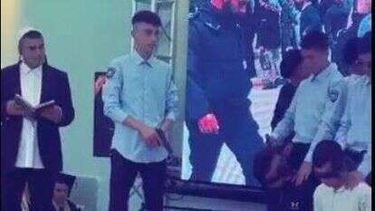 מסך מתוך כתבתו של יוסי אלי בחדשות 13 מסך מתוך כתבתו של יוסי אלי בחדשות 13