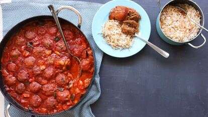 קציצות עם חצילים של דודה סעודה. | אפרת ליכטנשטט