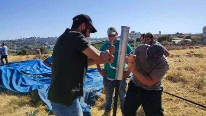 הקמת הנקודות בשטח. | תנועת נחלה