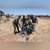 פינוי מפגינים בגבעת נתנאל ליד קרית ארבע, בחודש שעבר. | אביר סולטן פינוי מפגינים בגבעת נתנאל ליד קרית ארבע, בחודש שעבר. | אביר סולטן