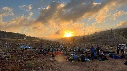 אחד המאחזים שהוקם על ידי תנועת נחלה בשבוע שעבר. | תנועת נחלה אחד המאחזים שהוקם על ידי תנועת נחלה בשבוע שעבר. | תנועת נחלה