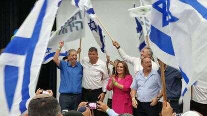 יוסי ברודני וחגית משה בכינוס מרכז הבית היהודי. | מיכאל טוכפלד