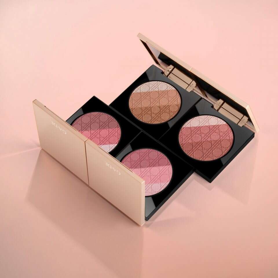 ג'ייד - סדרת האיפור GLOW FX. | יחצ