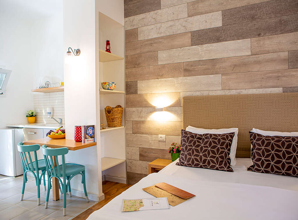 מלכיה. | איה בן עזרי