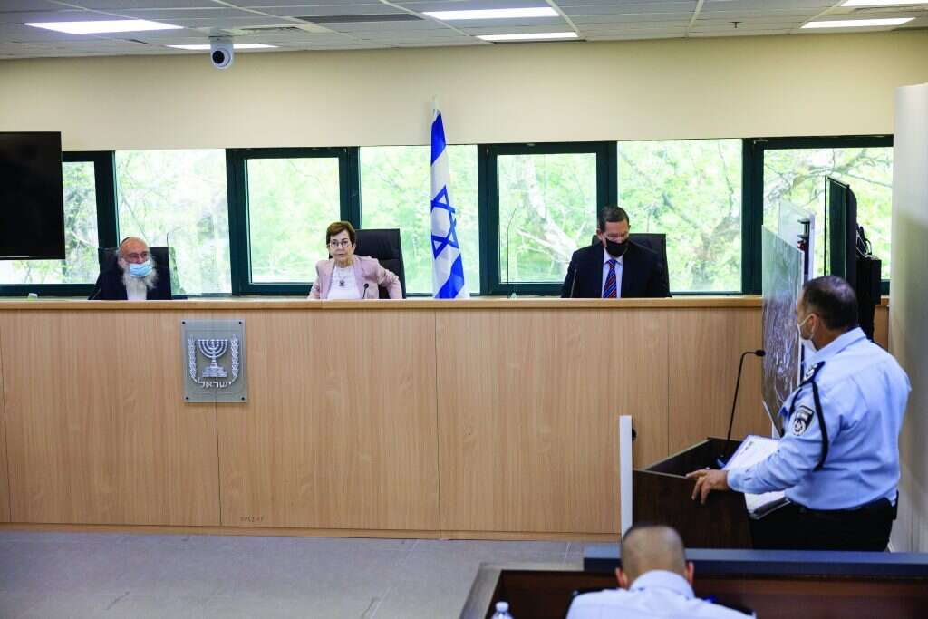 המפכ"ל שבתאי מעיד בוועדת החקירה לאסון מירון, אפריל 2022. | יונתן זינדל, פלאש 90