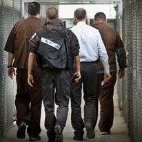 סוהרים ואסירים ביטחוניים בכלא גלבוע. אילוסטרציה. | משה שי/פלאש90