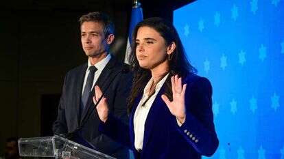 שקד והנדל במסיבת העיתונאים על הקמת מפלגת הרוח הציונית. | אבשלום ששוני/פלאש90