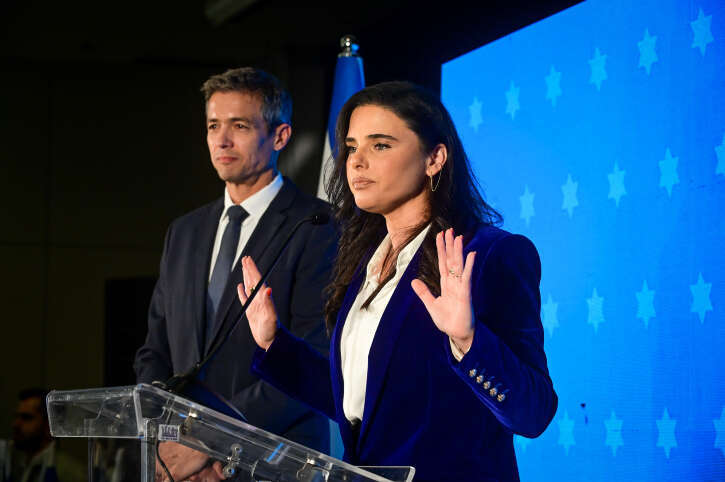 שקד והנדל במסיבת העיתונאים על הקמת מפלגת הרוח הציונית. | אבשלום ששוני/פלאש90