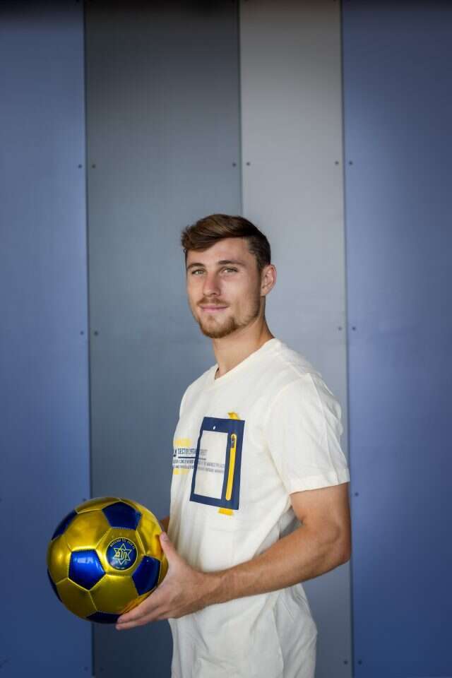 גבי קניקובסקי. | אריק סולטן