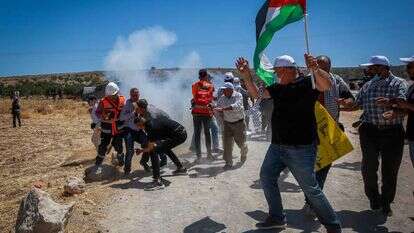התפרעויות פלסטינים סמוך לכוכב השחר. | פלאש 90 התפרעויות פלסטינים סמוך לכוכב השחר. | פלאש 90