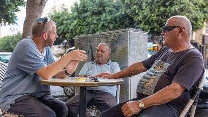 צביקה והרצל. | יוסי אלוני צביקה והרצל. | יוסי אלוני