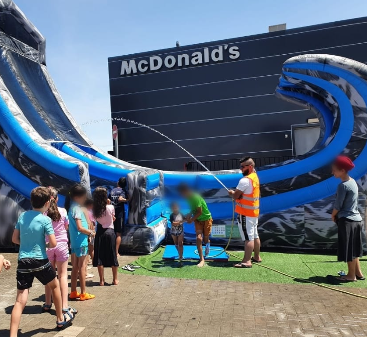 קיץ בצים אורבן ערד. | יחצ