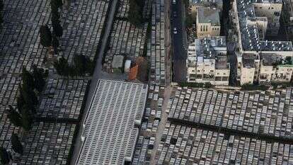 בית הקברות בסנהדריה. | נתי שוחט, פלאש 90