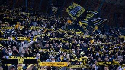 למי שייך הכדורגל? אוהדי בית"ר ירושלים, ארכיון. | פלאש 90 למי שייך הכדורגל? אוהדי בית"ר ירושלים, ארכיון. | פלאש 90