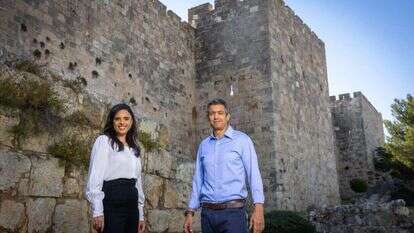 הנדל ושקד. | אוליבייה פיטוסי, פלאש 90