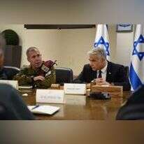 ראש הממשלה יאיר לפיד בהערכת מצב, בקריה בתל-אביב. קרדיט: קובי אלקוצר/ לע"מ