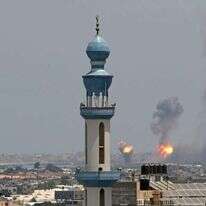 תקיפה ישראלית בחאן יונס, אתמול. | AFP